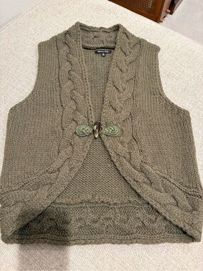 Massimo Dutti Olive Cable Knit Toggle Vest
